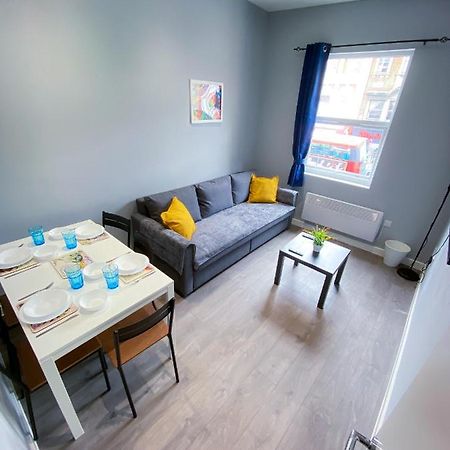 Stylish 1 Bedroom Flat In Wood Green ロンドン エクステリア 写真