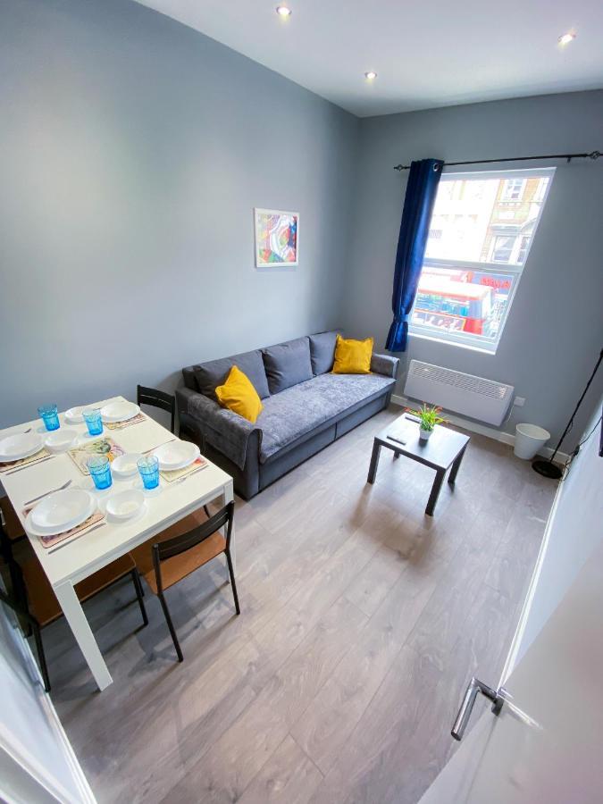 Stylish 1 Bedroom Flat In Wood Green ロンドン エクステリア 写真