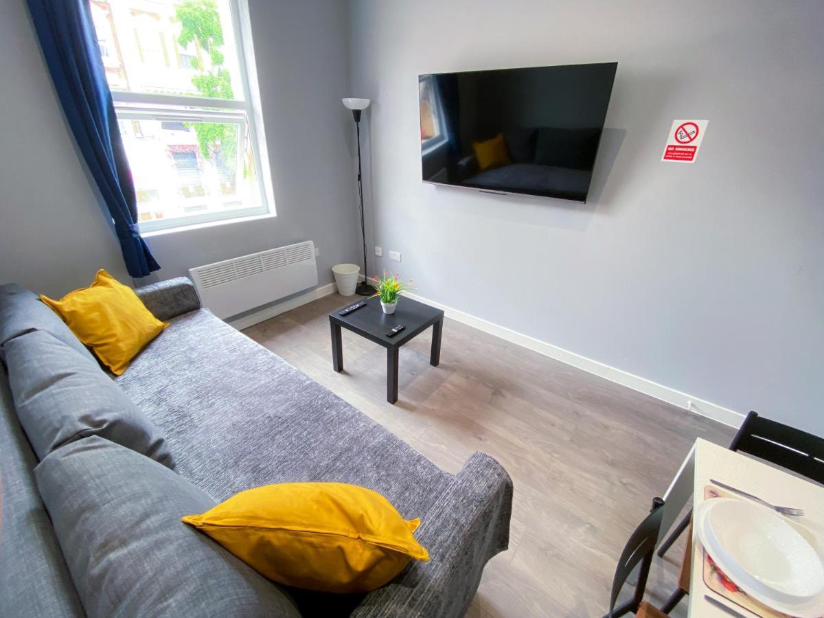 Stylish 1 Bedroom Flat In Wood Green ロンドン エクステリア 写真