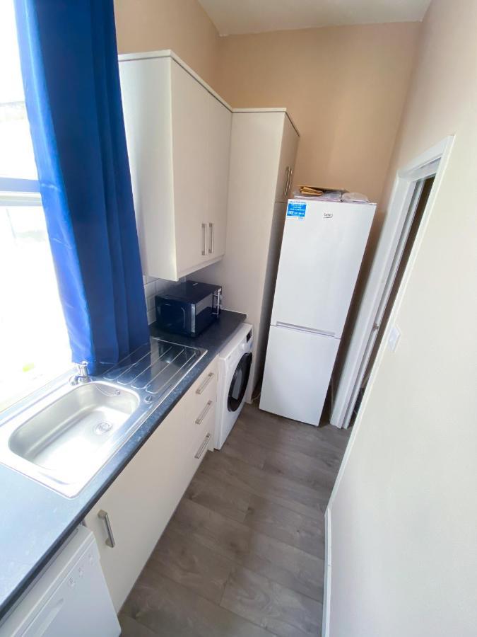 Stylish 1 Bedroom Flat In Wood Green ロンドン エクステリア 写真