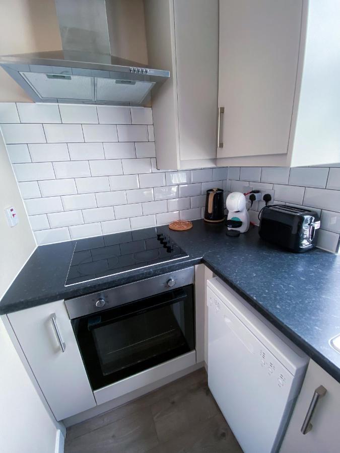 Stylish 1 Bedroom Flat In Wood Green ロンドン エクステリア 写真